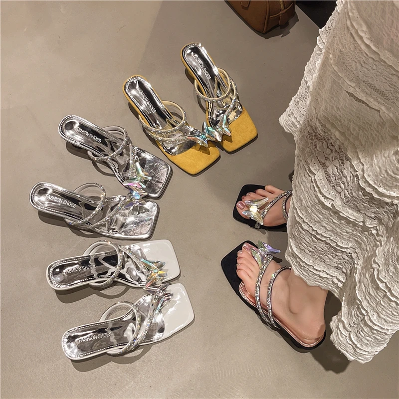 网红高级感套趾凉鞋女款外穿2025新款春夏季水钻蝴蝶结高跟凉拖鞋