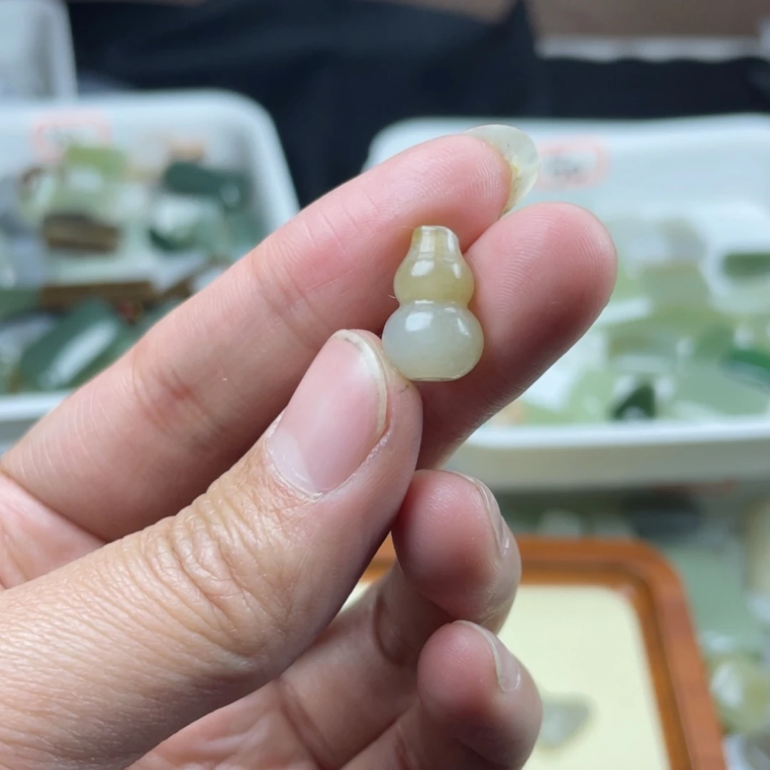 【闪购商品】和田玉颈饰未镶嵌自**翔