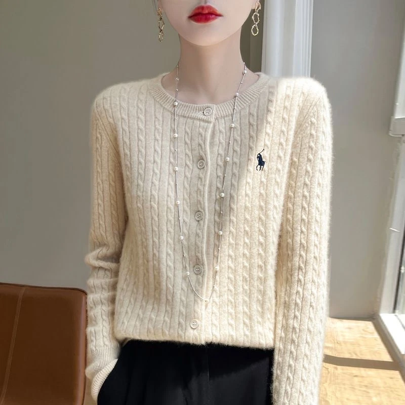 2025春季新款圆领麻花刺绣针织开衫时尚百搭纯色软糯女士针织外套