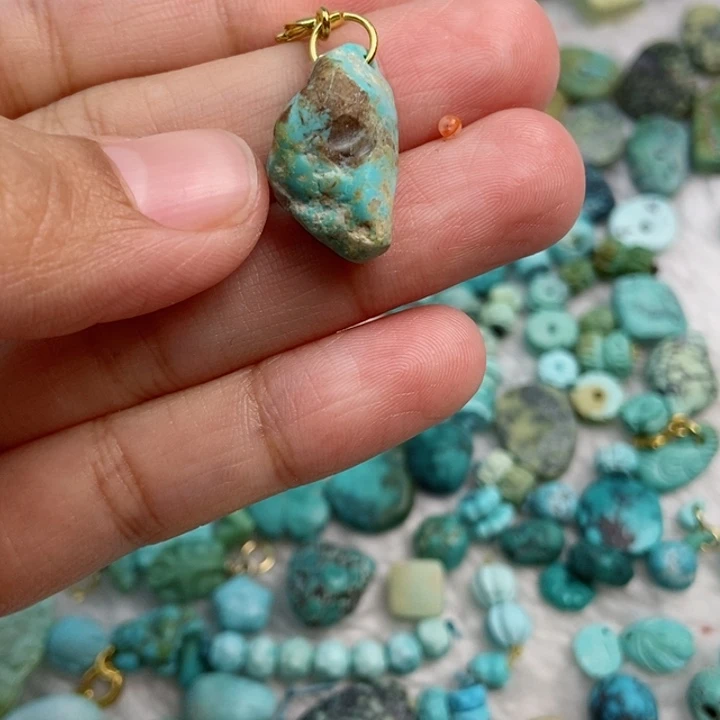 南红玛瑙未镶嵌珠宝奇石