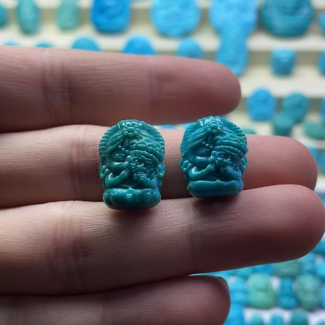 绿松石未镶嵌颈饰