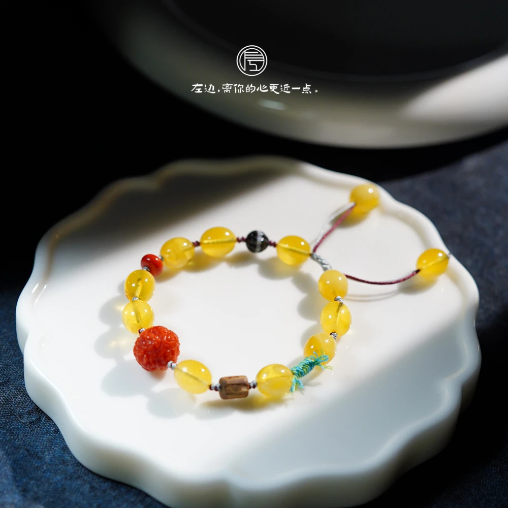 左边婷姐 | 天然琥珀蜜蜡枣珠配南红龙珠手工编绳手串（PP4070905）