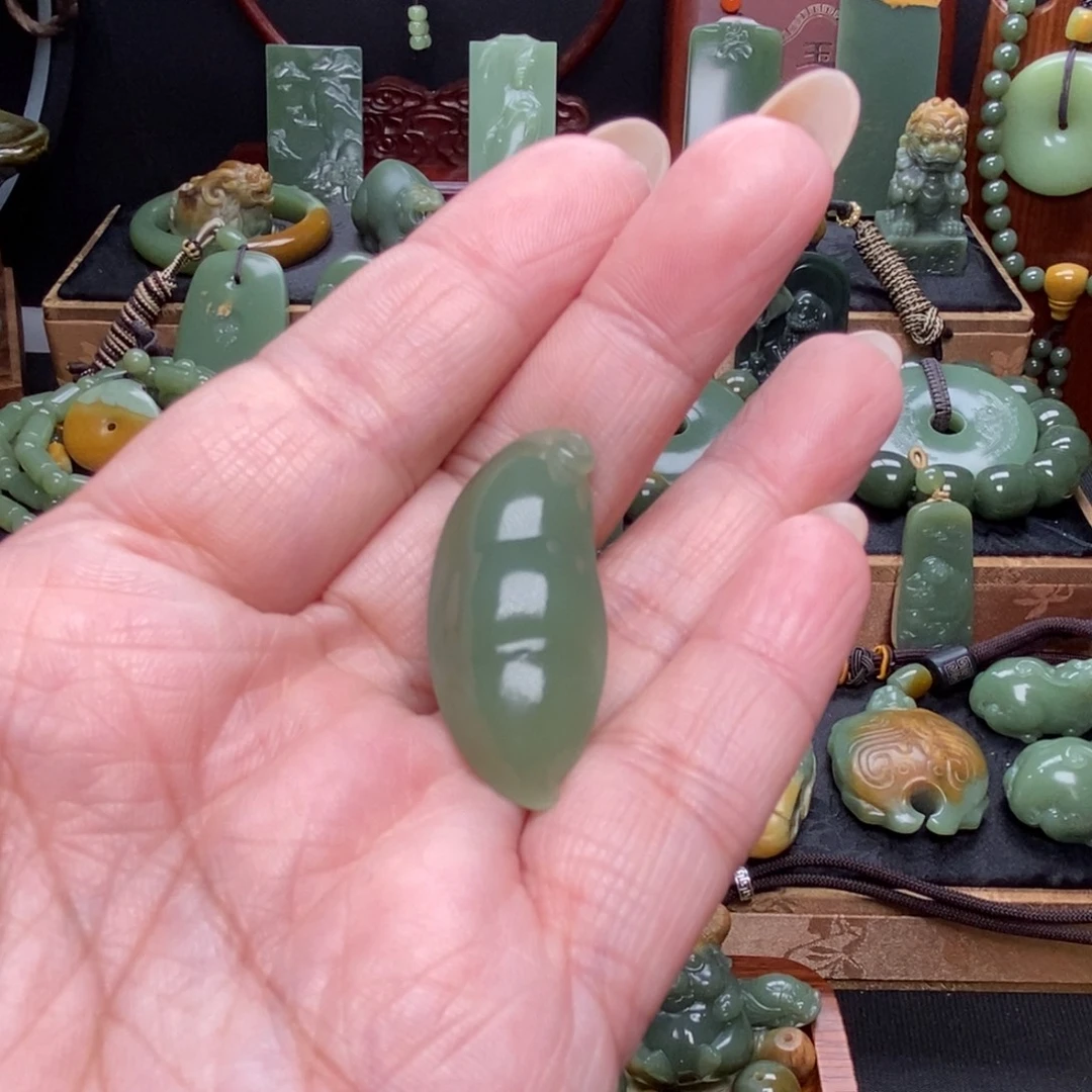 一***号岫岩老玉（透闪石质玉）未镶嵌挂件