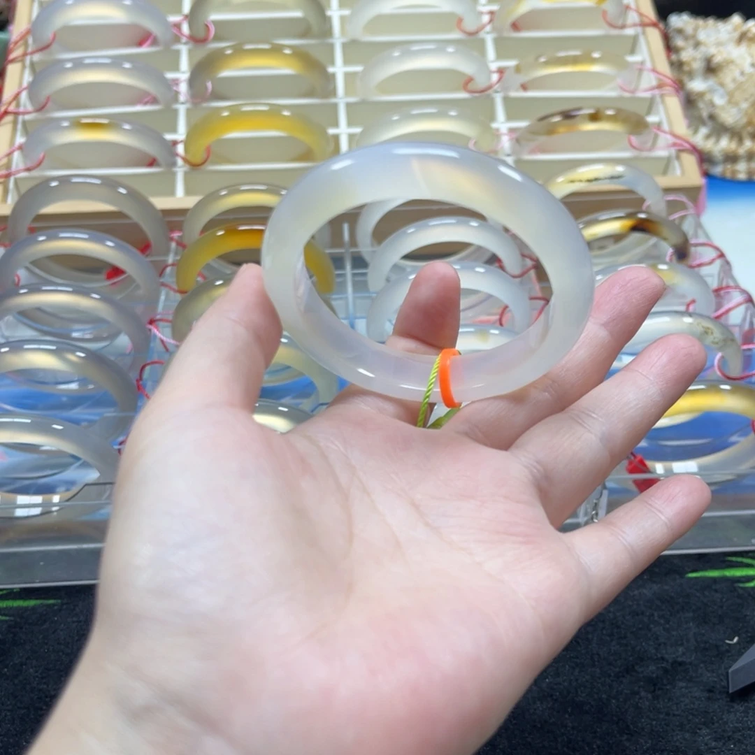 玛瑙/玉髓未镶嵌手镯