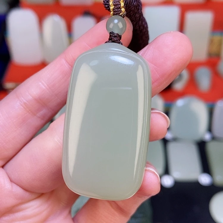 【闪购商品】颈饰未镶嵌和田玉