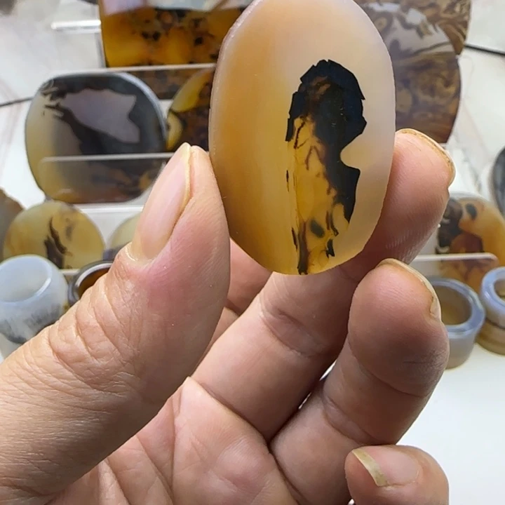 玛瑙/玉髓未镶嵌颈饰