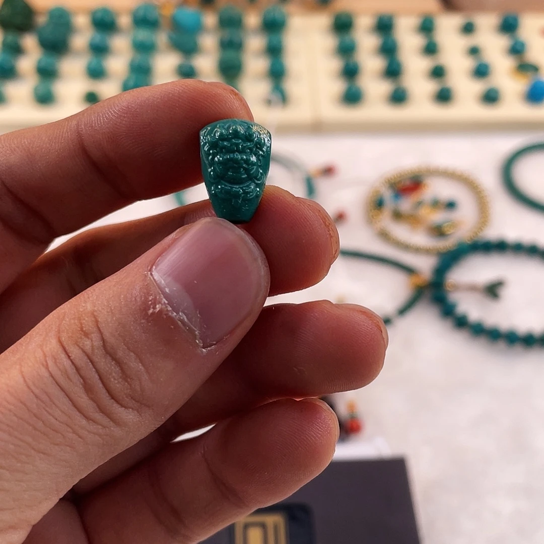 绿松石未镶嵌耳饰