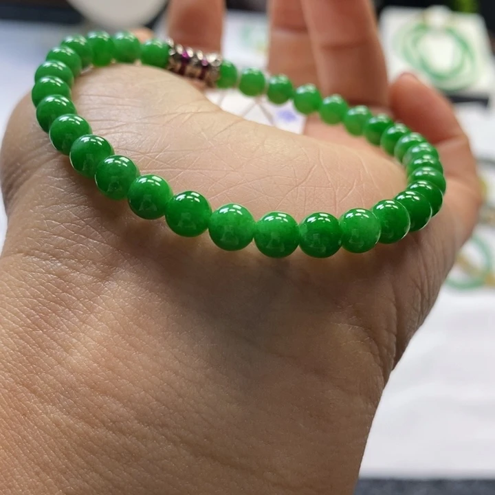 未镶嵌定制翡翠29卡5.2