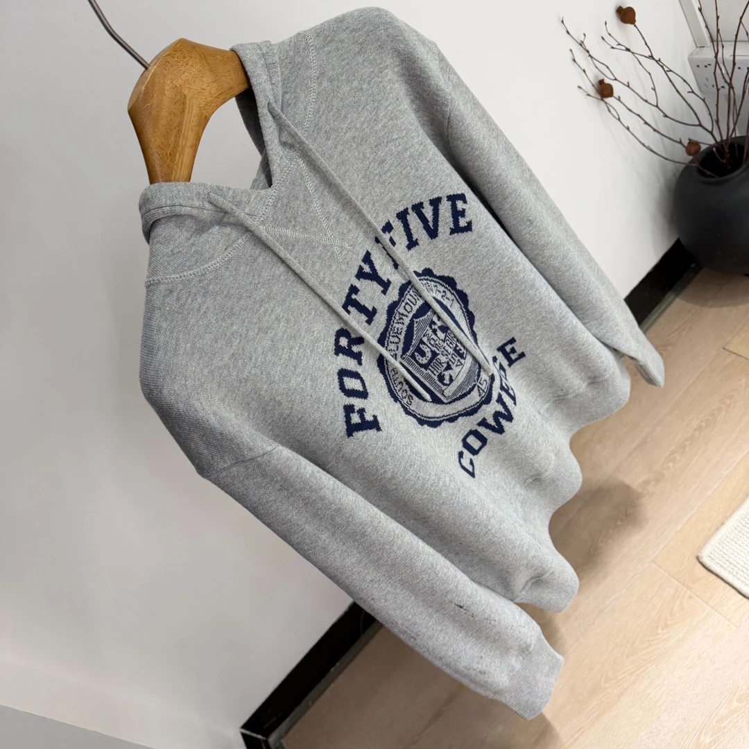 陈邓邓 双股精梳棉经典字母徽章提花针织衫 经典百搭连帽卫衣6010