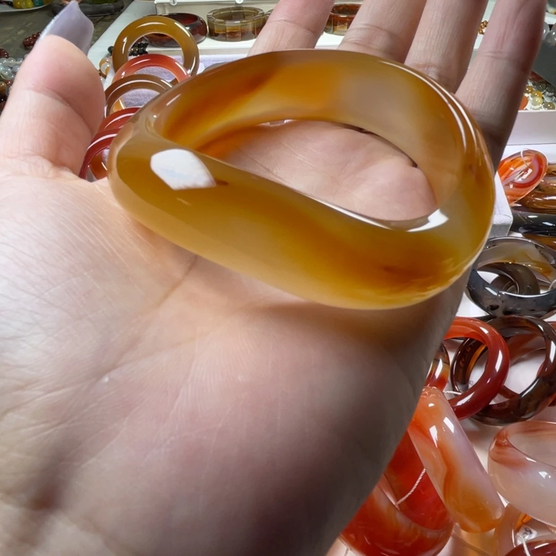 玛瑙/玉髓手镯未镶嵌