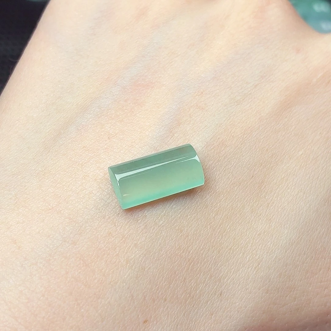 翡翠未镶嵌颈饰平安牌15mm-7.9mm-3.9mm