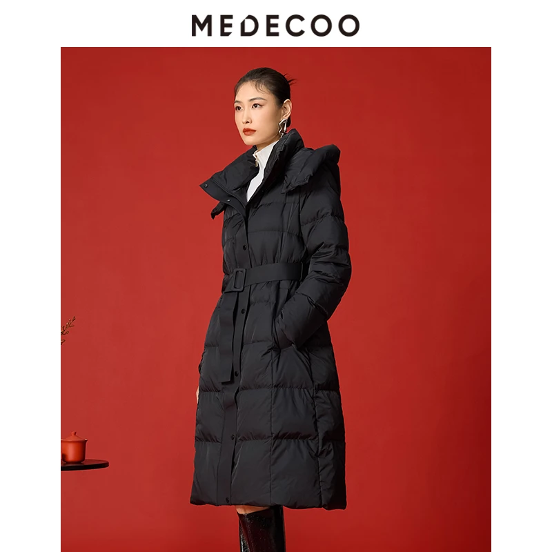MEDECOO/墨蒂珂2025冬新款女连帽白鸭绒厚款保暖MJD11313