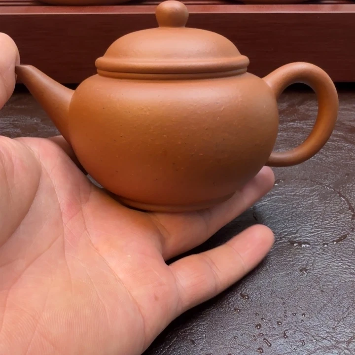 王***齐紫砂茶壶朱泥水平半手容量二百一
