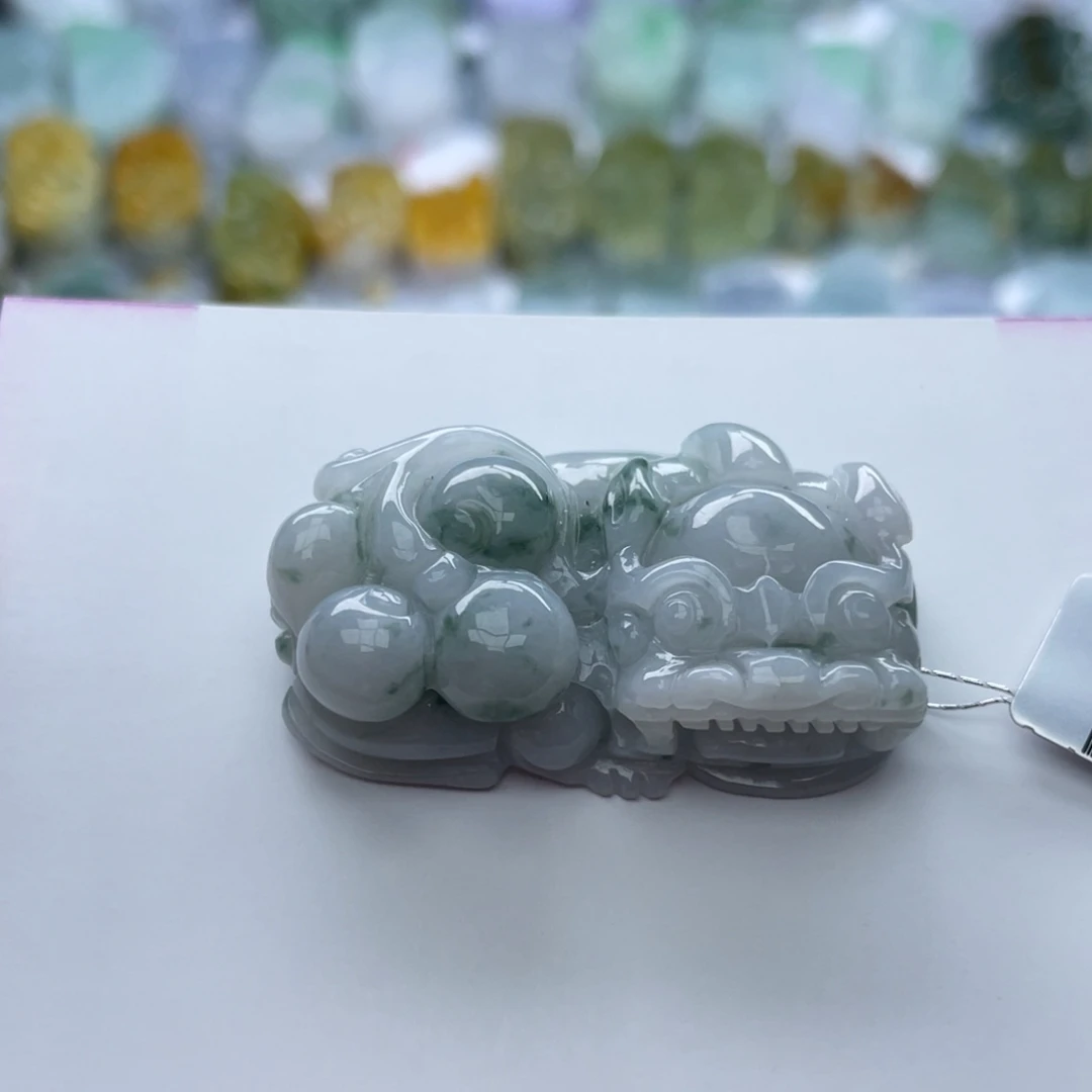 翡翠颈饰未镶嵌貔貅