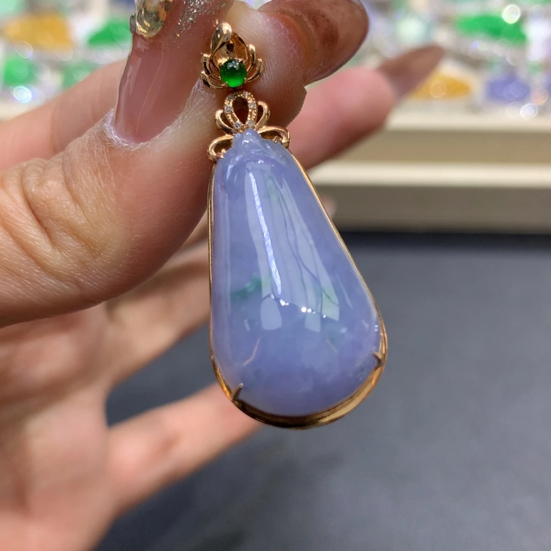 翡翠颈饰18K金镶嵌翡翠