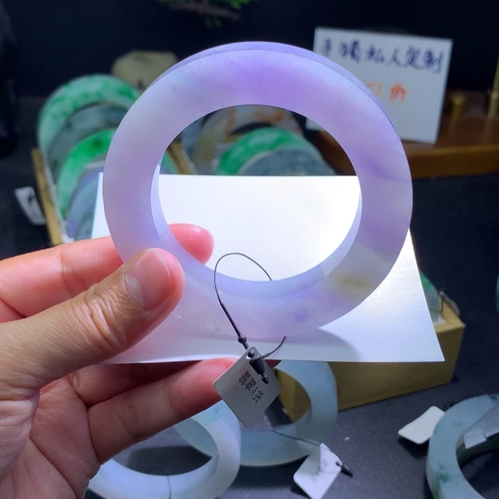 定制翡翠未镶嵌翡翠手镯