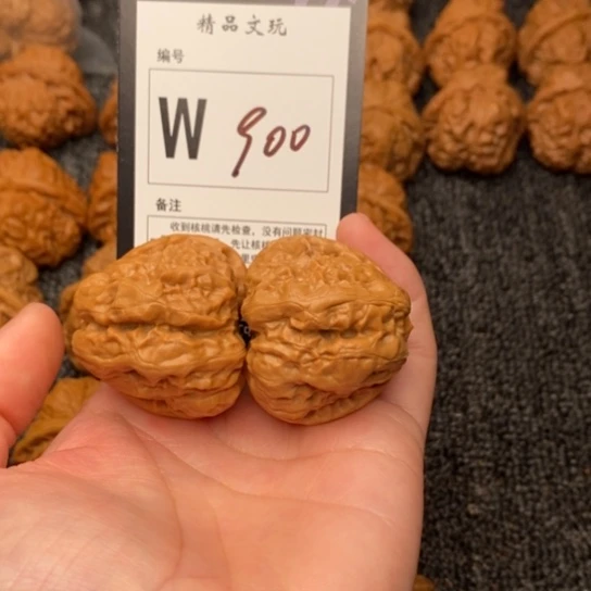 吊坠桃核我是第一百38