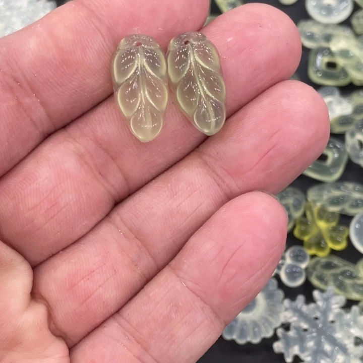 蛇纹石玉合金颈饰