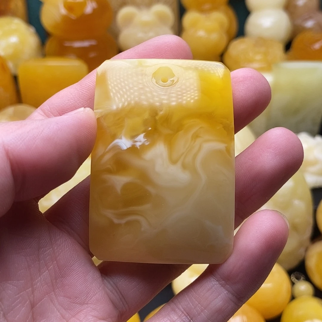 琥珀颈饰未镶嵌琥珀蜜蜡吊坠