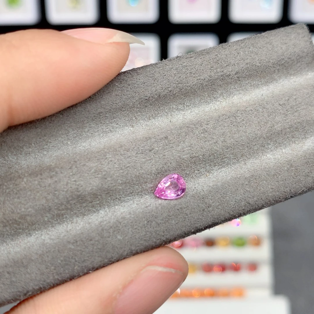 蓝宝石裸石未镶嵌水滴