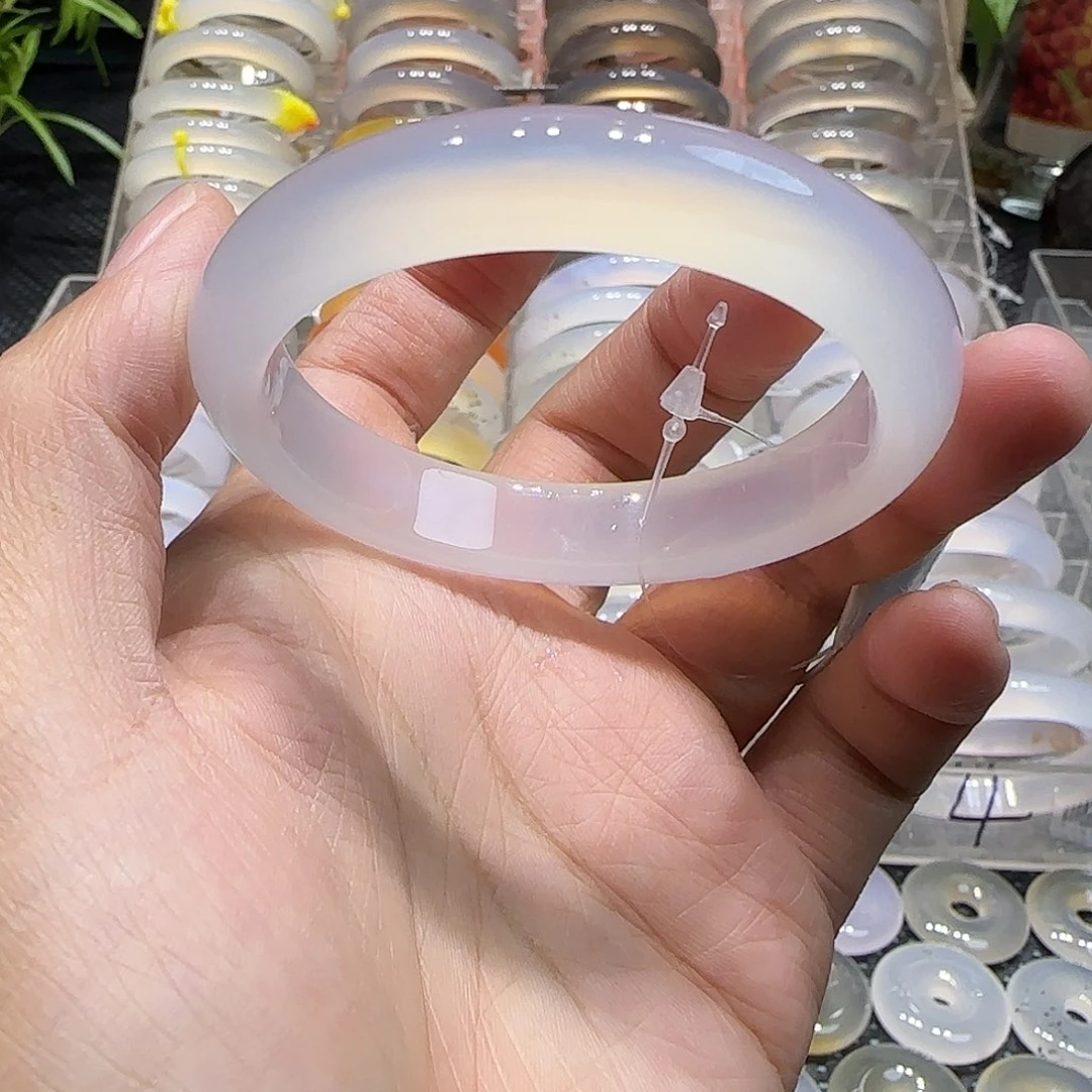 玛瑙/玉髓未镶嵌手镯白