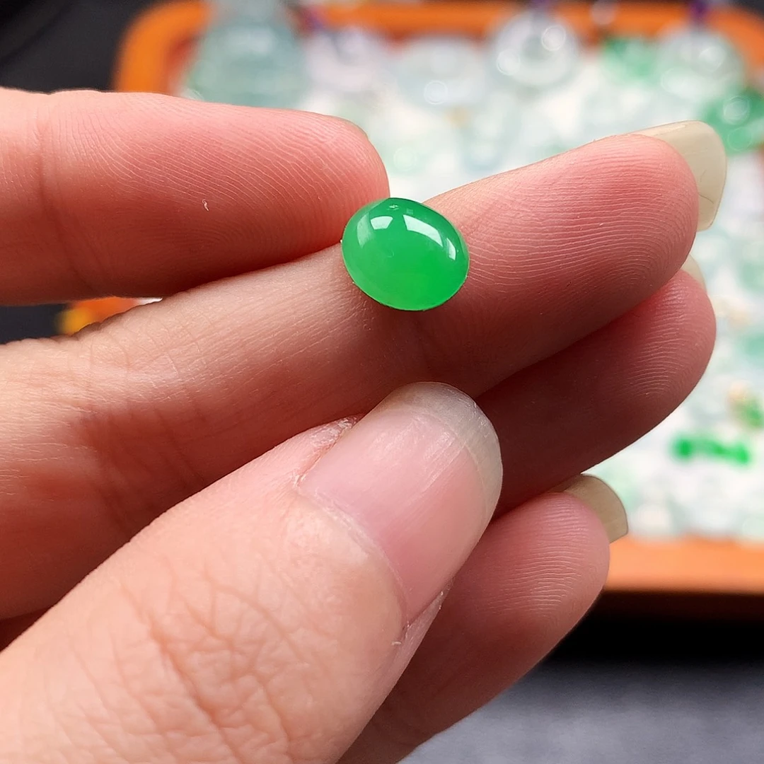 吊坠(不含链)未镶嵌翡翠蛋面