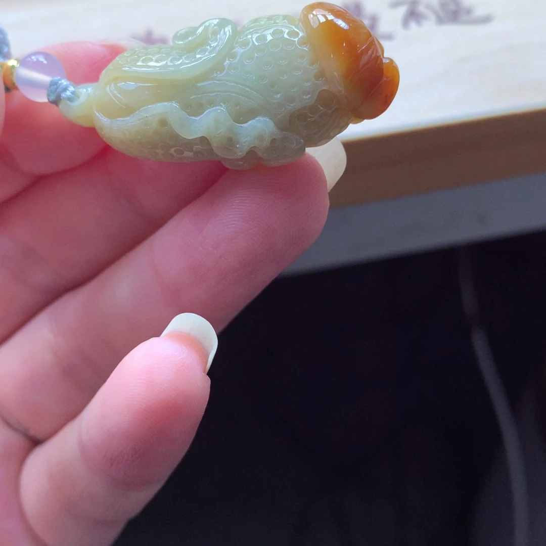 翡翠颈饰未镶嵌吊坠