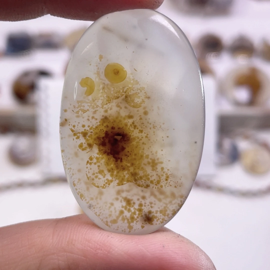 玛瑙/玉髓未镶嵌珠宝奇石