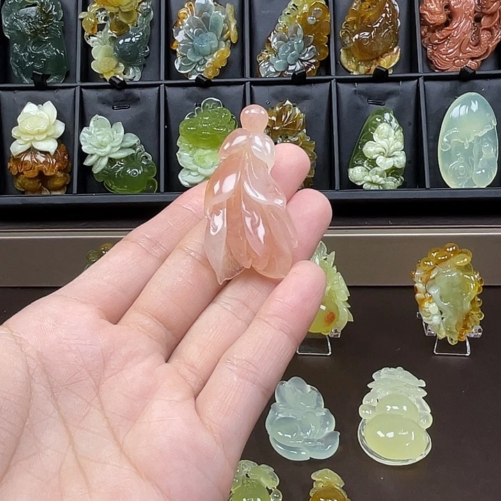 安****未镶嵌蛇纹石玉吊坠(不含链)