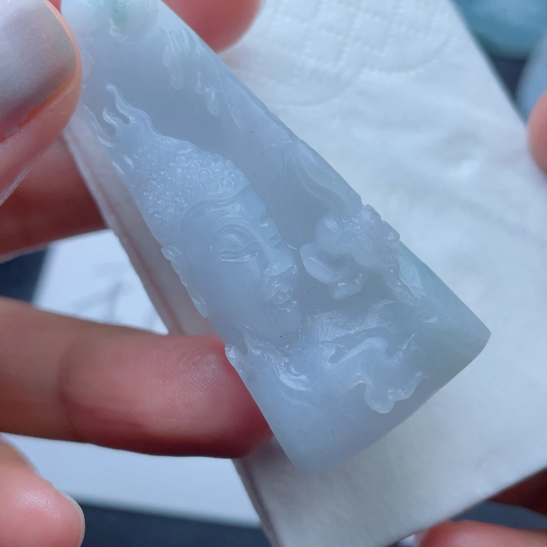 未镶嵌翡翠挂件定制翡翠