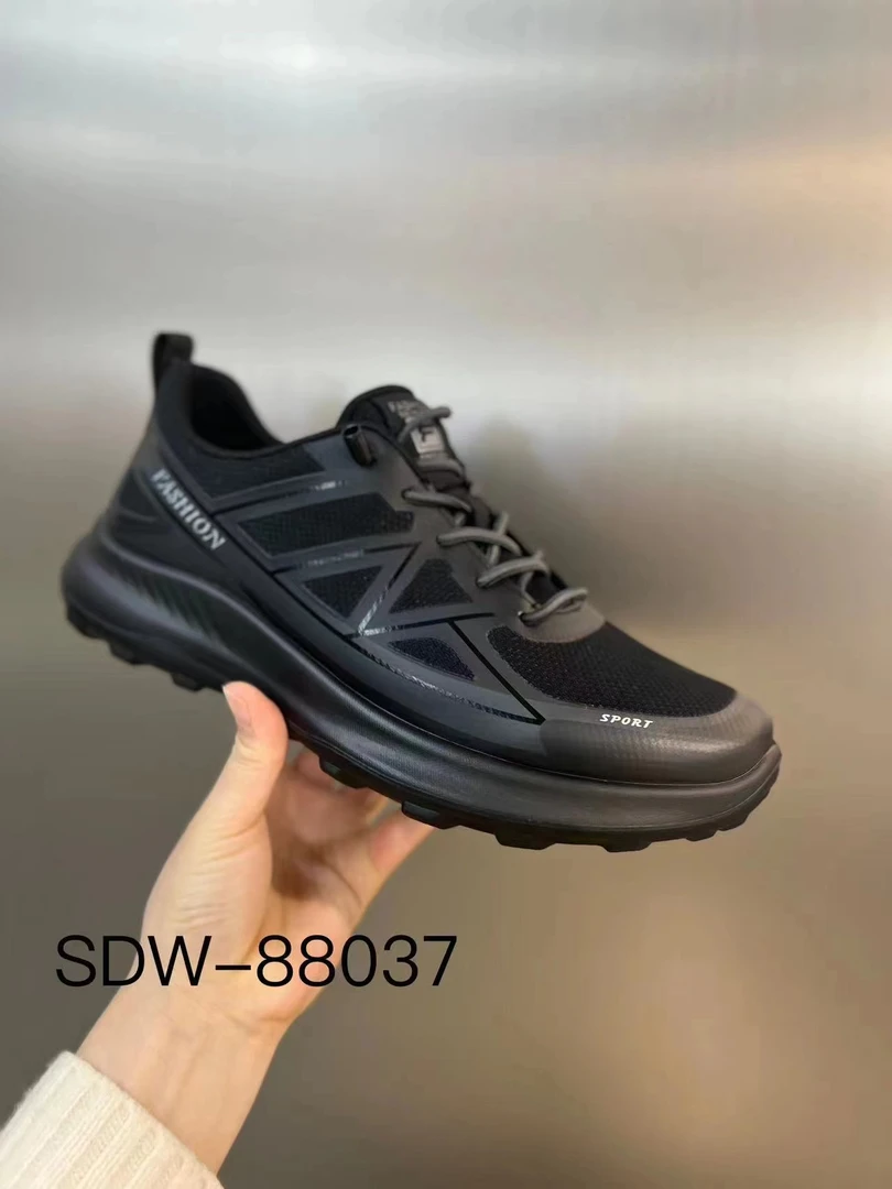 专属味道2025春季新款男士时尚运动透气舒适百搭休闲鞋88037