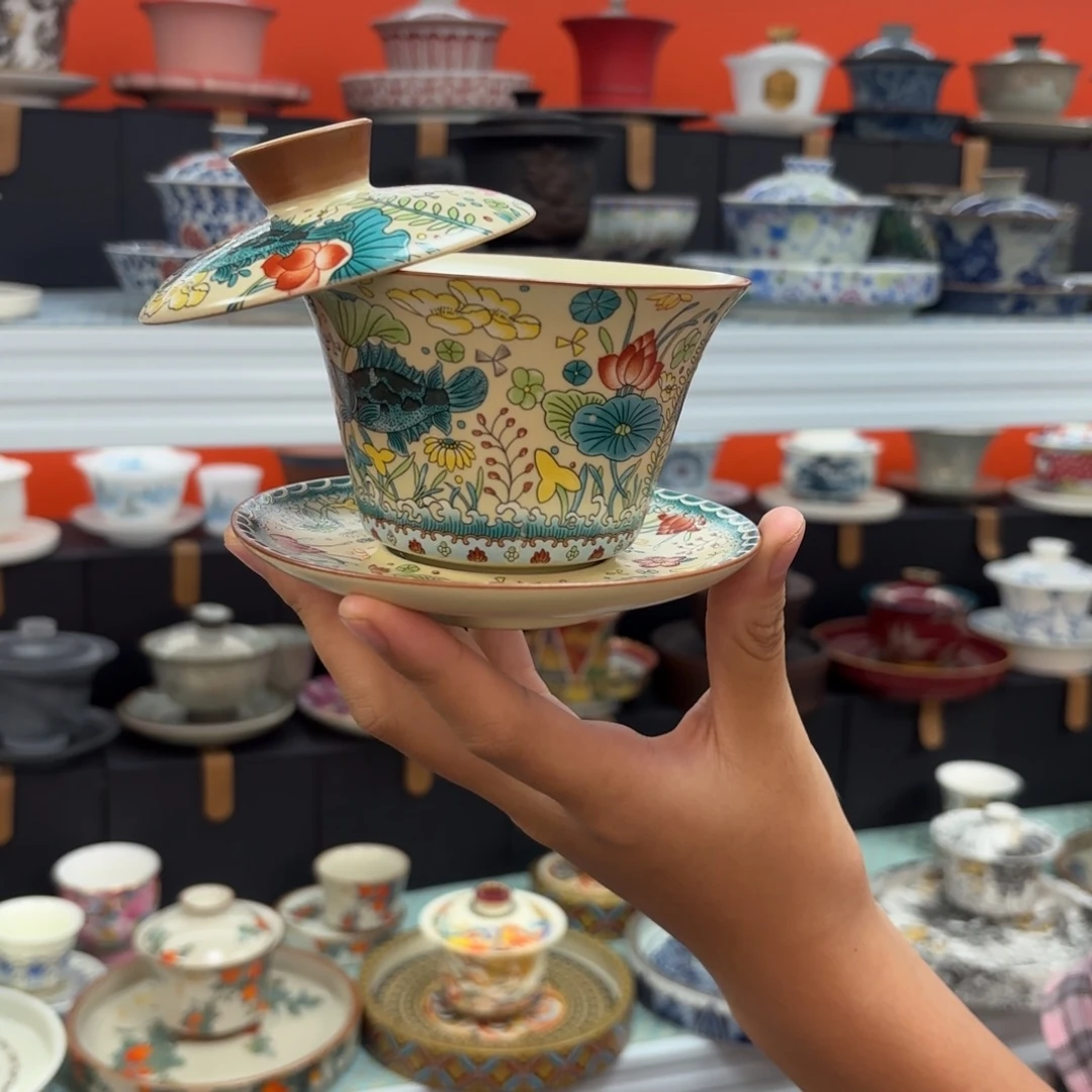 茶具是指由两块金属