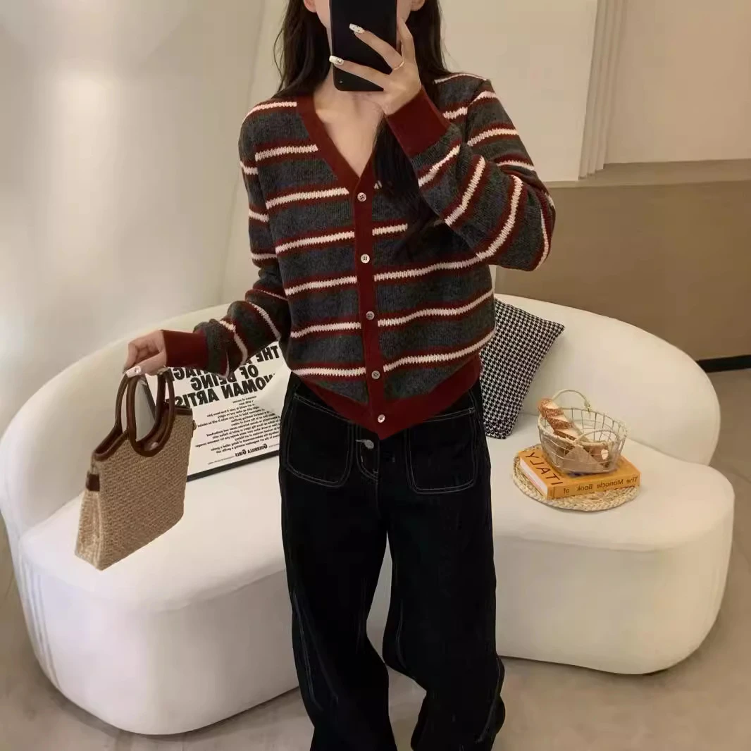 实体爆款撞色条纹针织开衫女V领休闲宽松百搭长袖毛衣外套76551