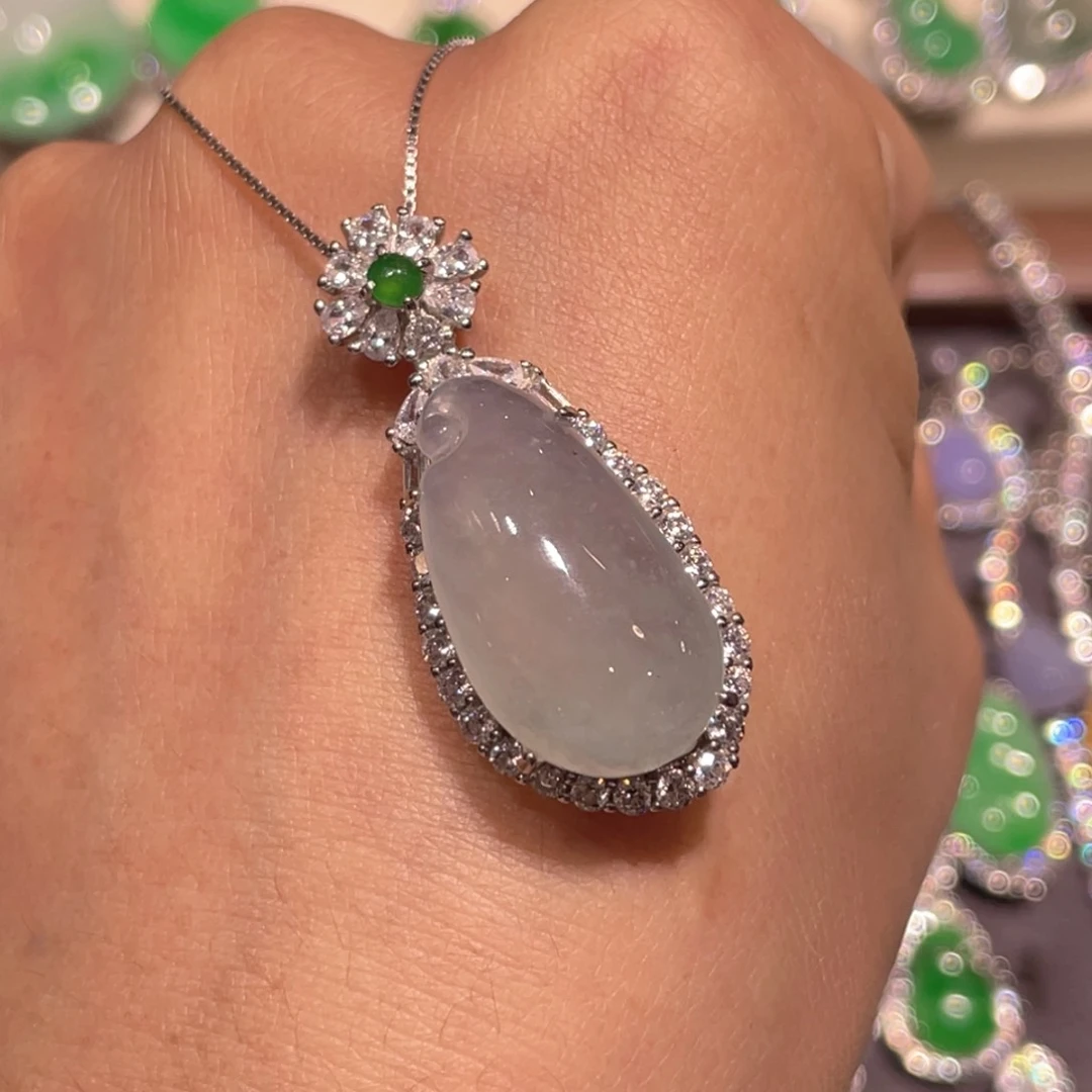 颈饰银S925镶嵌翡翠吊坠