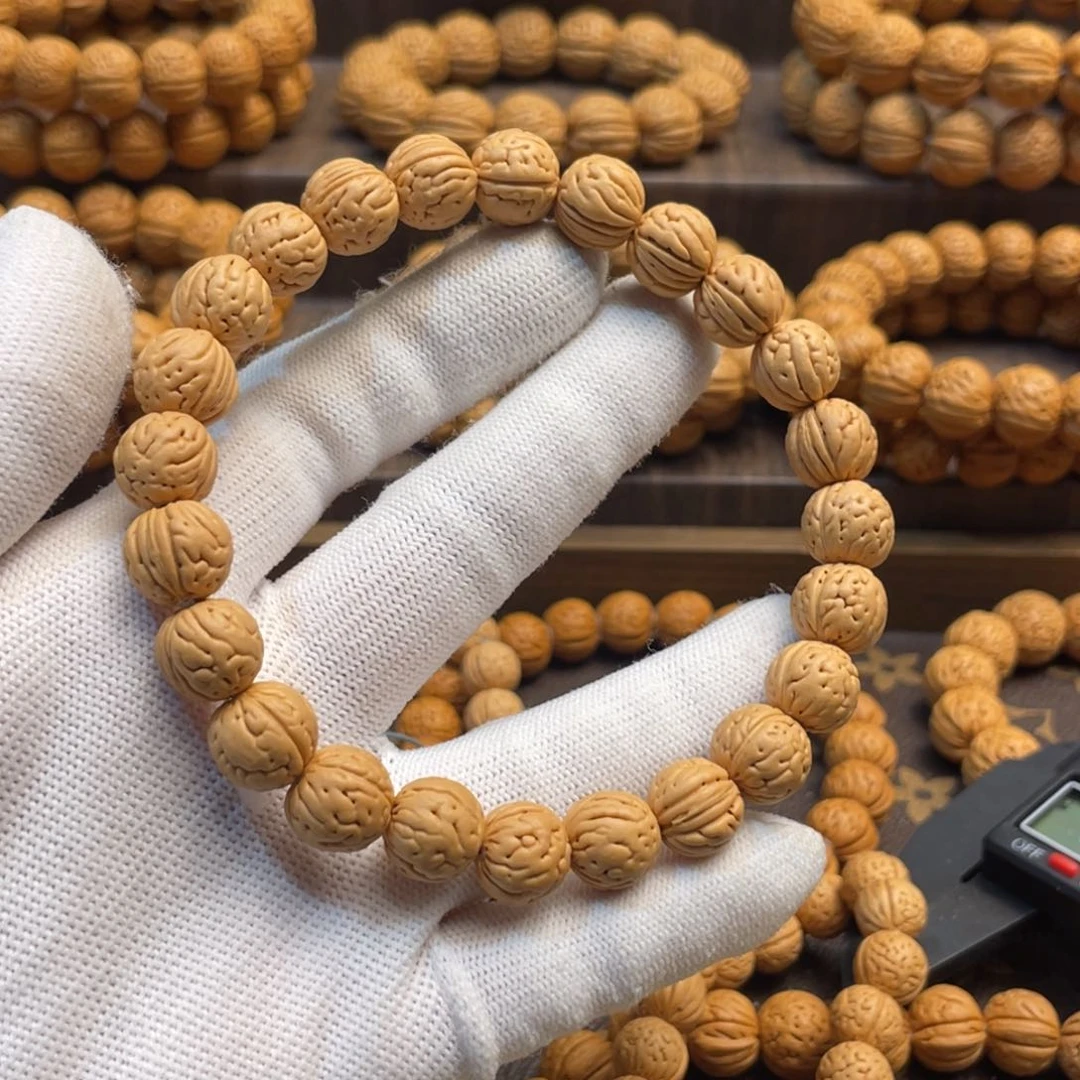 手串桃核德*@野生肌肉小奶豆