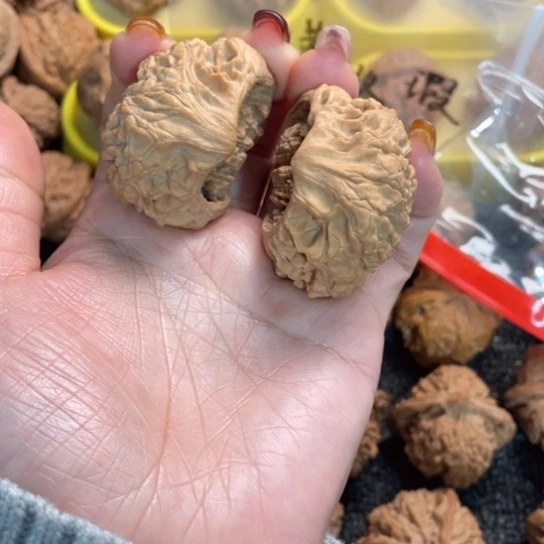 哼***兽吊坠文玩核桃34蛇头