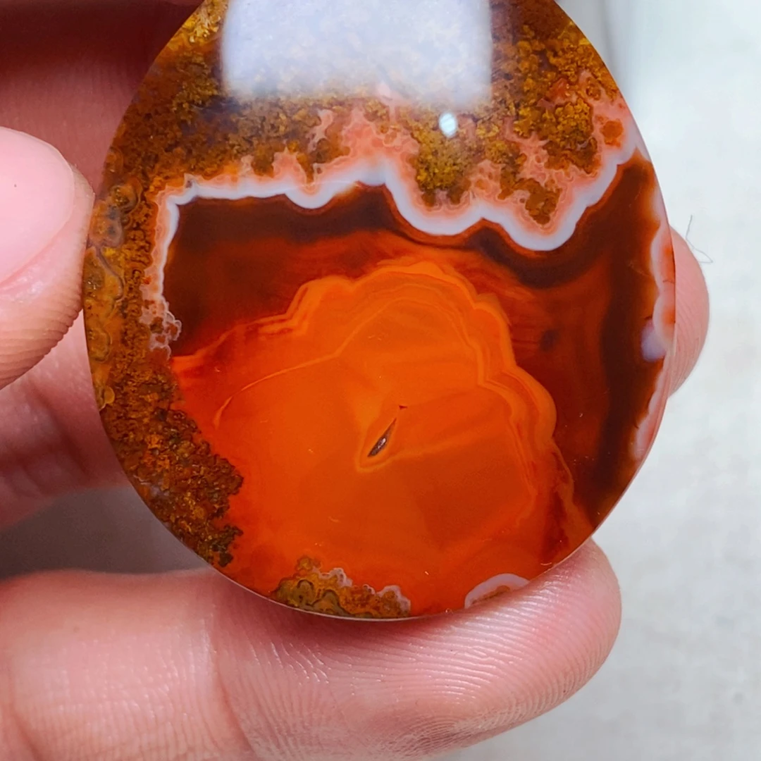 自***￥玛瑙/玉髓未镶嵌颈饰