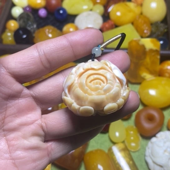 俄料精品牡丹花吊坠