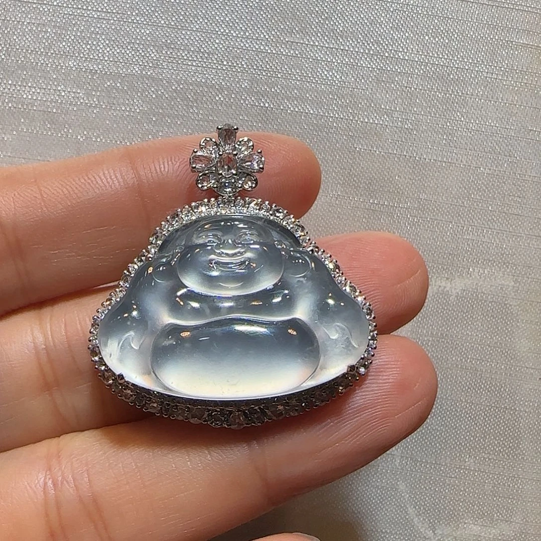翡翠18K金镶嵌颈饰佛