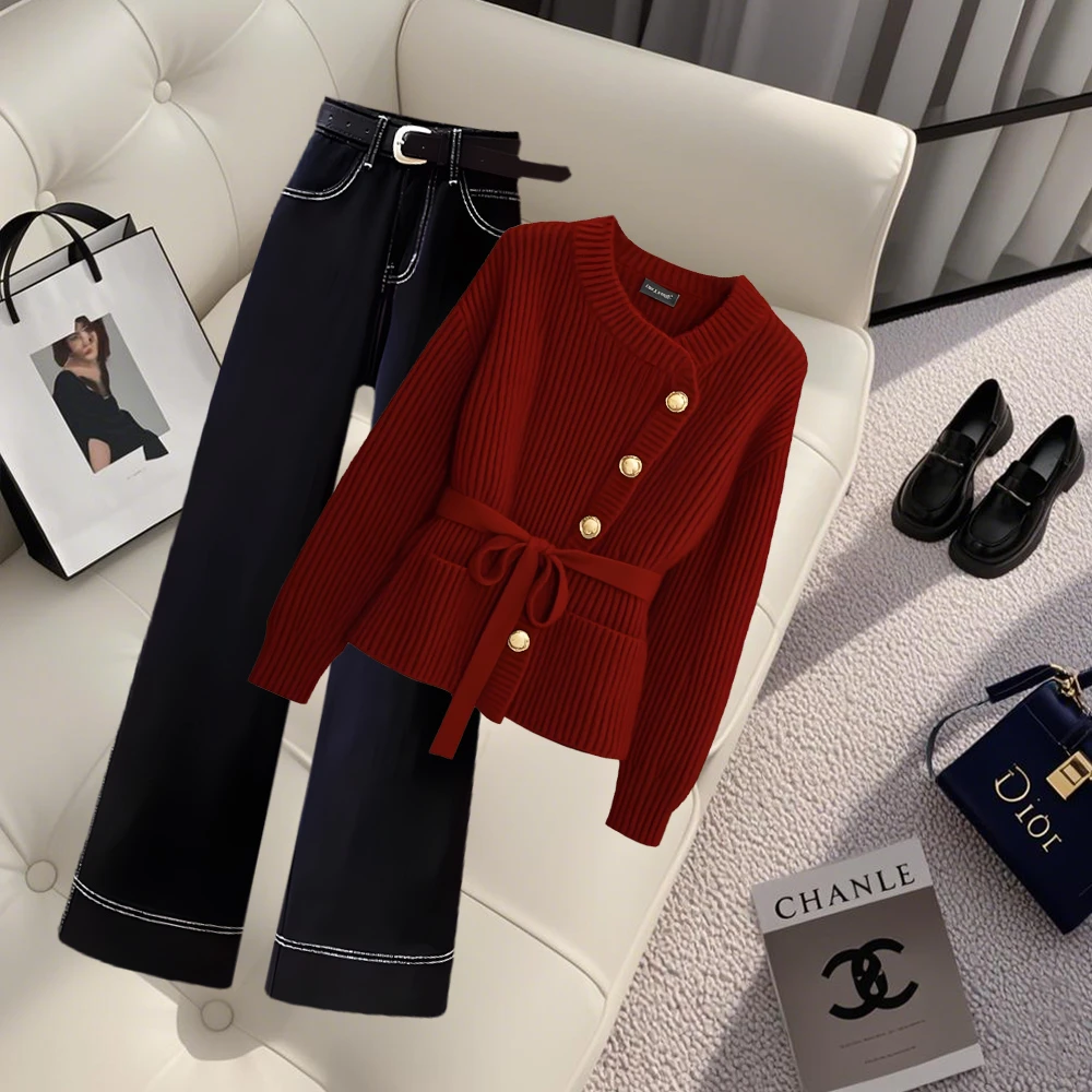 2025穿搭一整套轻奢法式设计感洋气气质红色针织衫时尚百搭裤子女