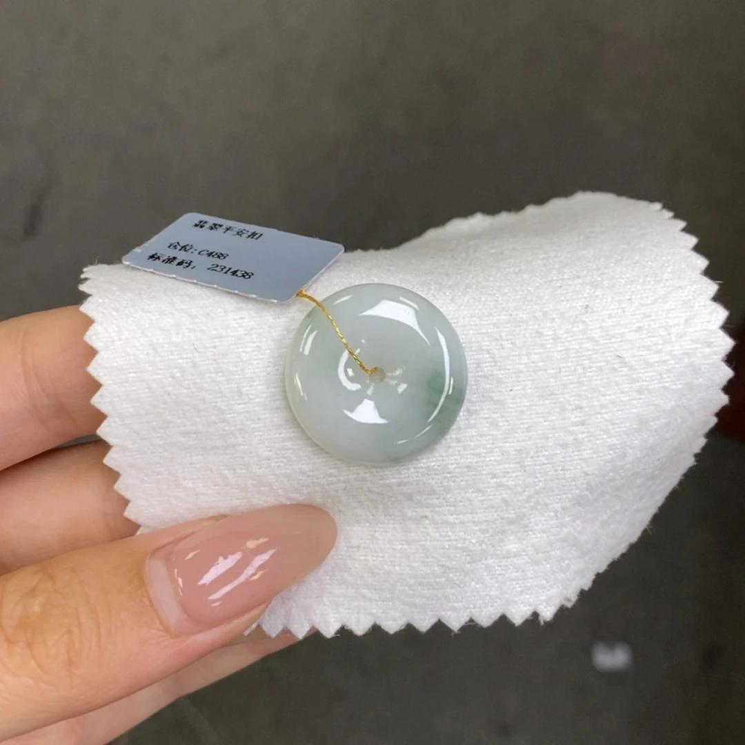 【闪购商品】翡翠未镶嵌颈饰平安扣