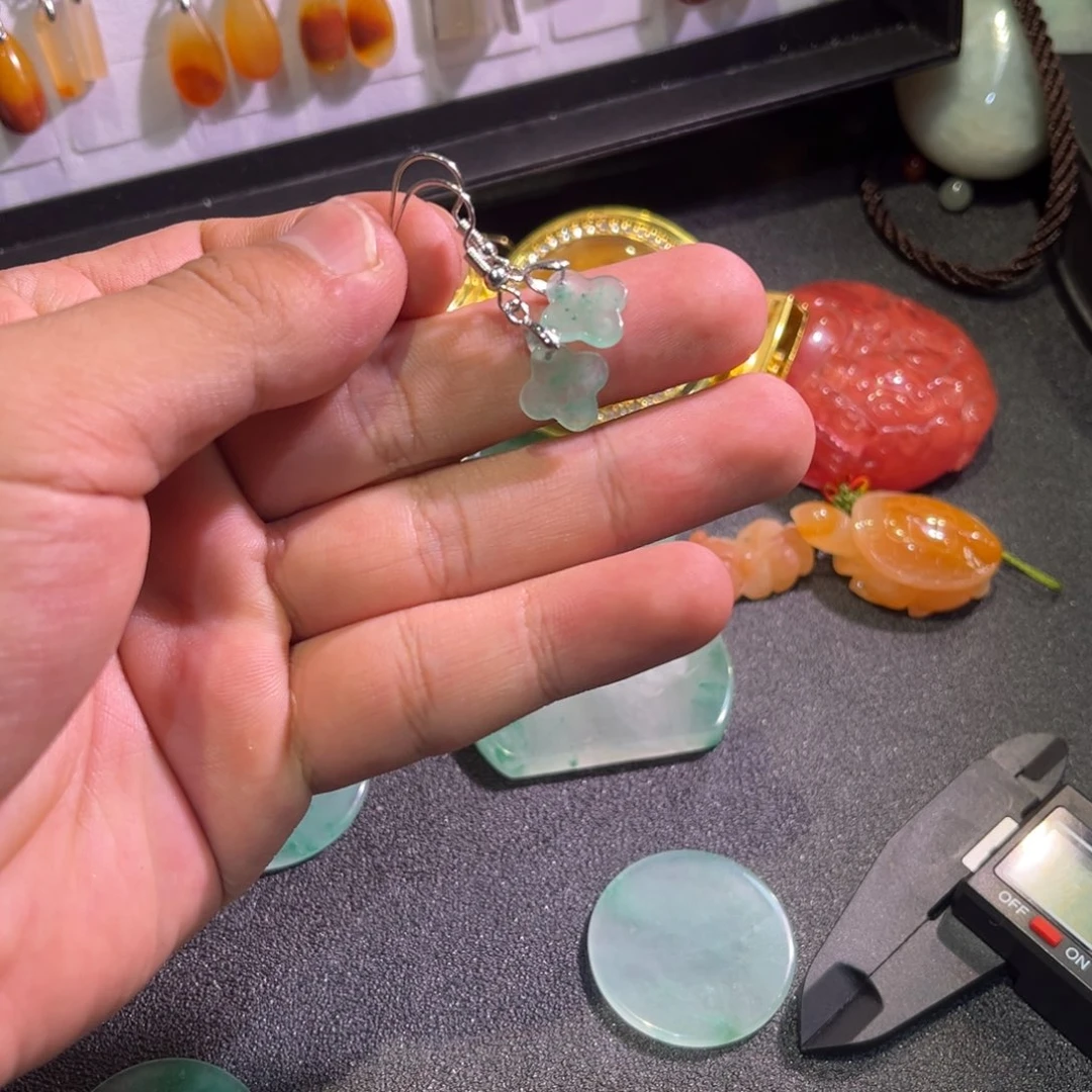 未镶嵌手链石英质玉（非洲翠）