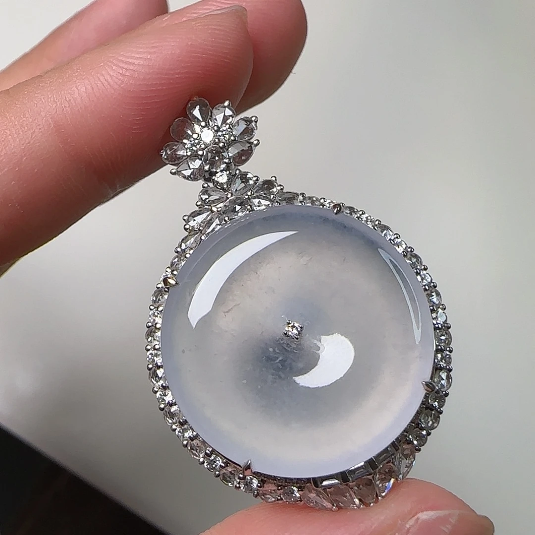 翡翠18K金镶嵌颈饰天然翡翠