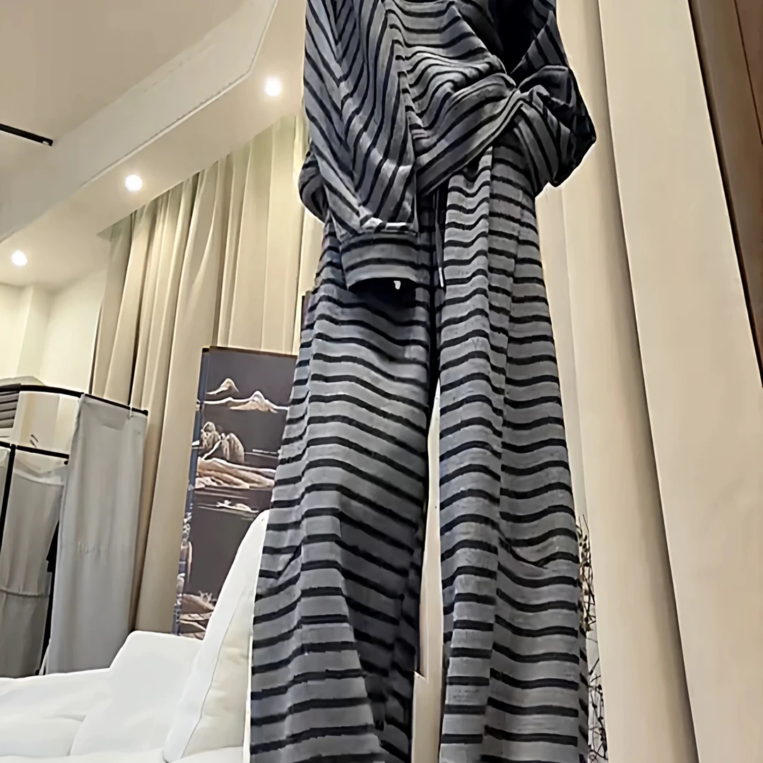 慵懒休闲运动加厚卫衣套装女秋冬宽松时尚条纹V领两件套潮515