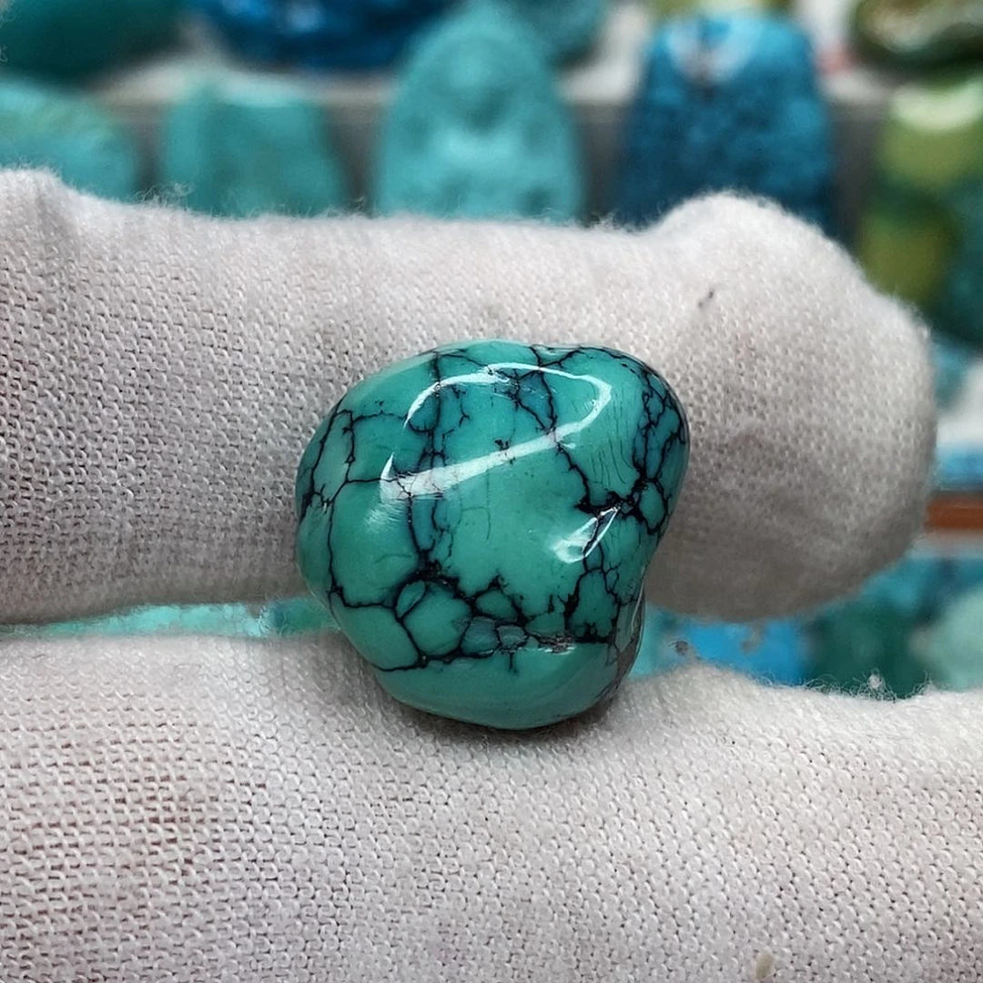 未镶嵌绿松石天然原矿 带武汉地大证书