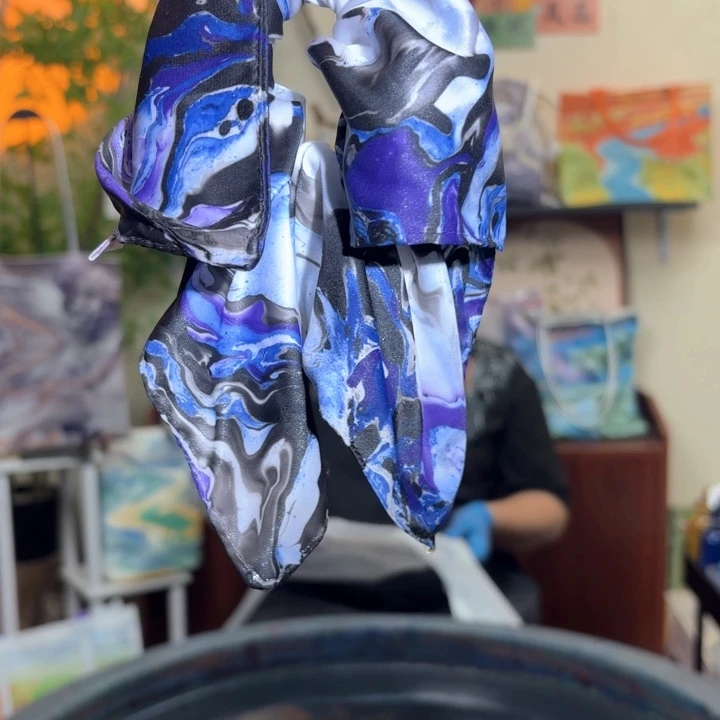 布艺铁合金紫色方巾