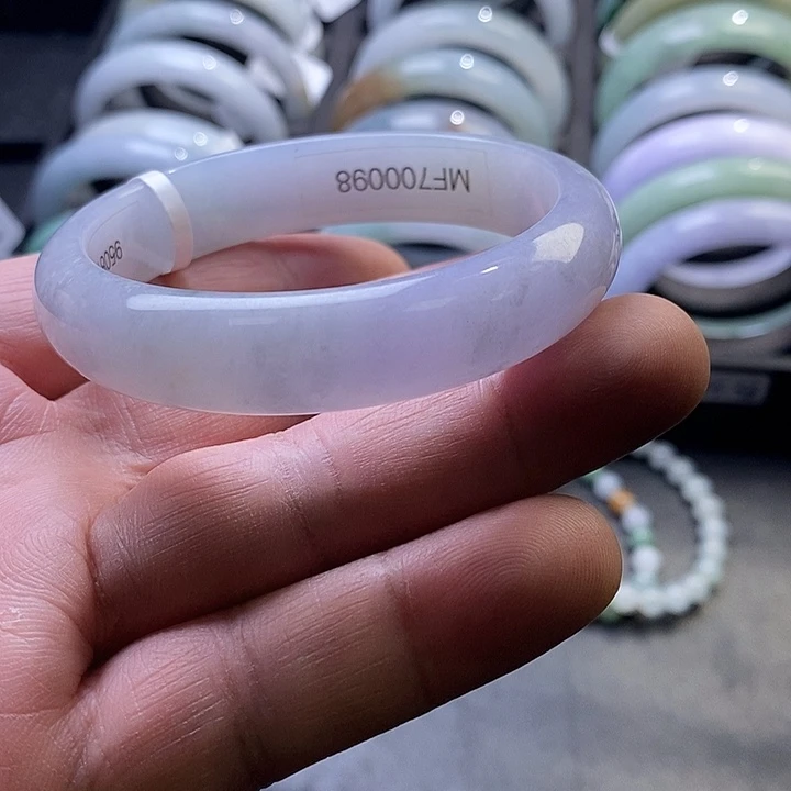 翡翠未镶嵌手镯14、正