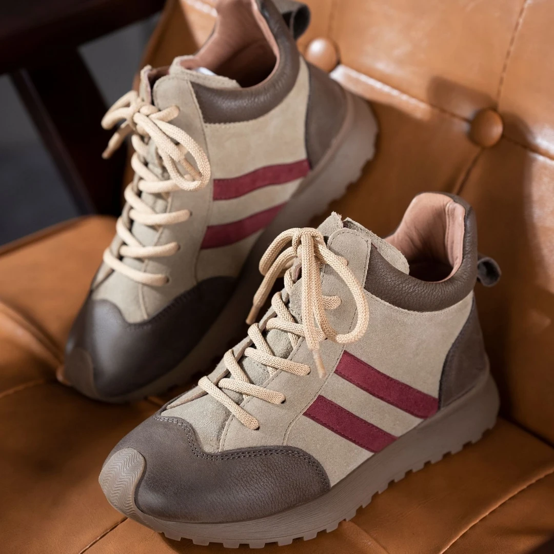 休闲鞋女2025年新款真皮平底系带低帮百搭运动鞋牛皮短靴女5225-1