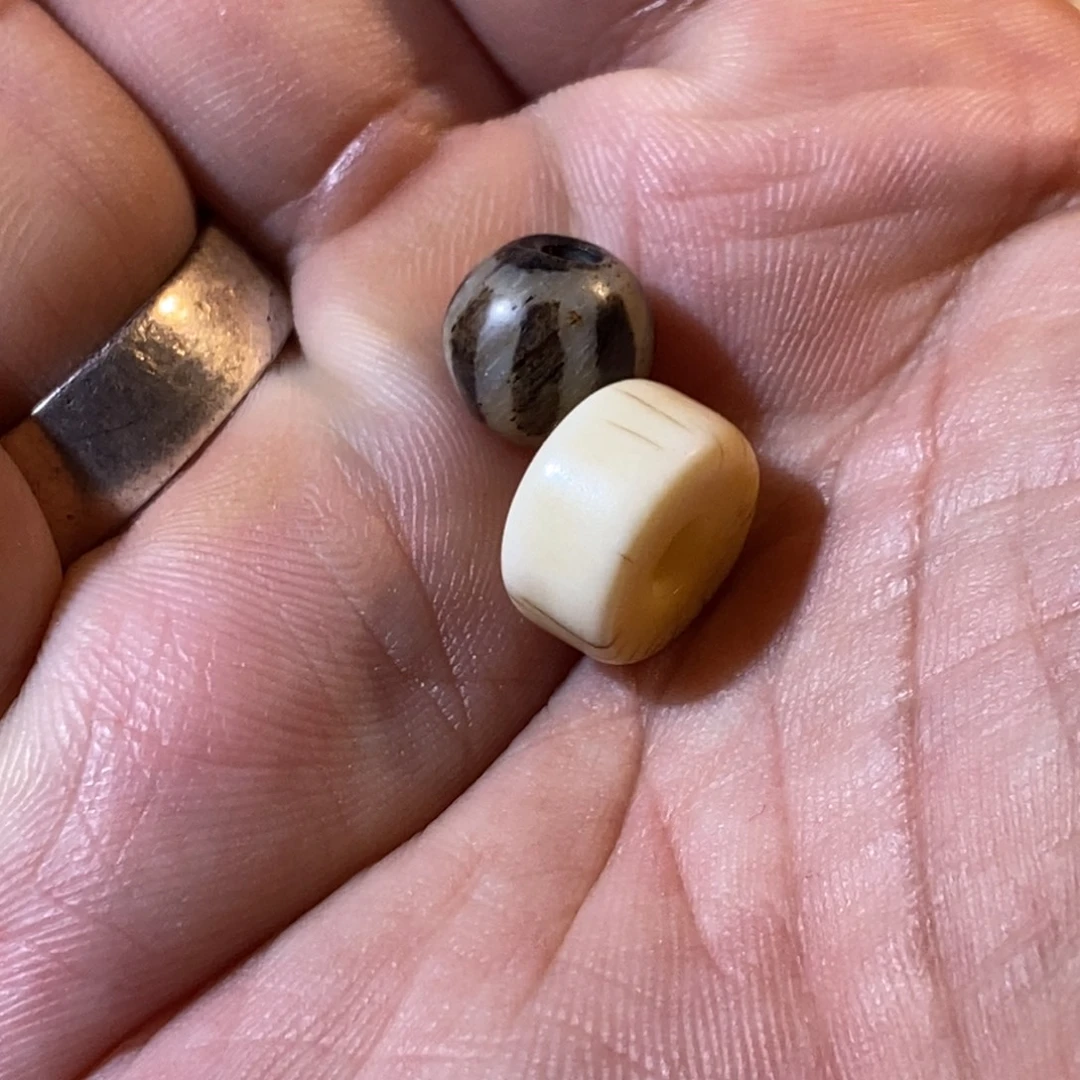 z***p树脂制品树脂配珠一对