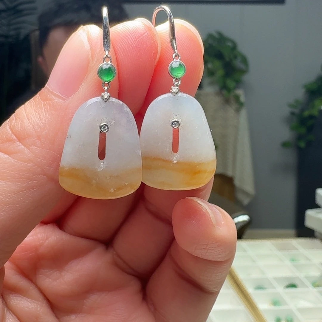 翡翠18K金镶嵌耳饰天然